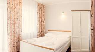 Отель Hotel Gęsia Dolina Minikowo Двухместный номер с 1 кроватью или 2 отдельными кроватями-1